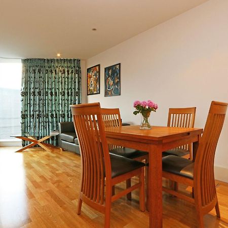 לונדון Riverside 1 Bed Apartment מראה חיצוני תמונה
