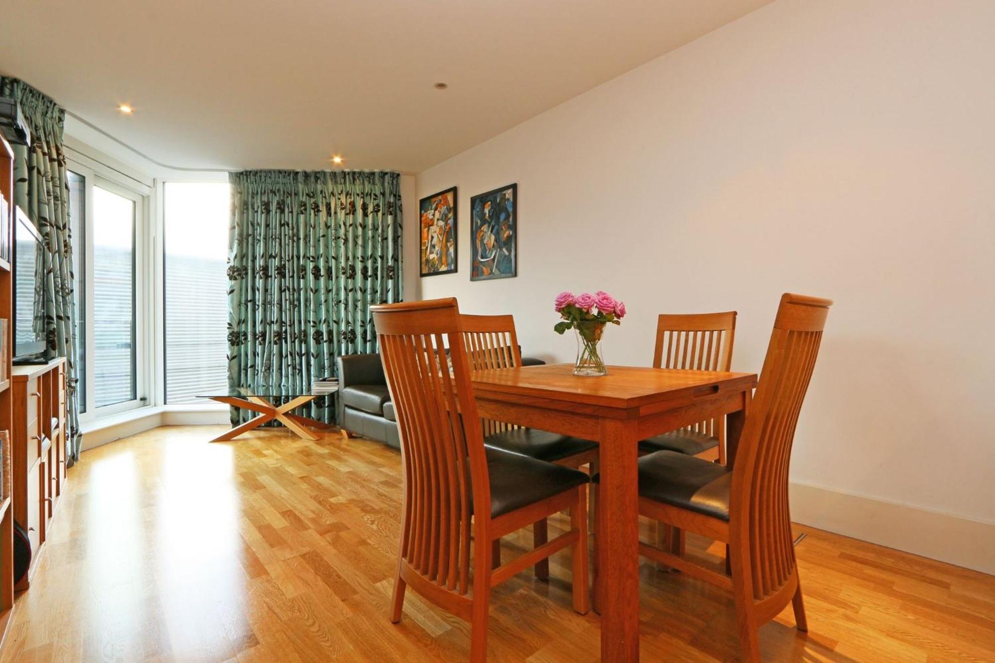 לונדון Riverside 1 Bed Apartment מראה חיצוני תמונה