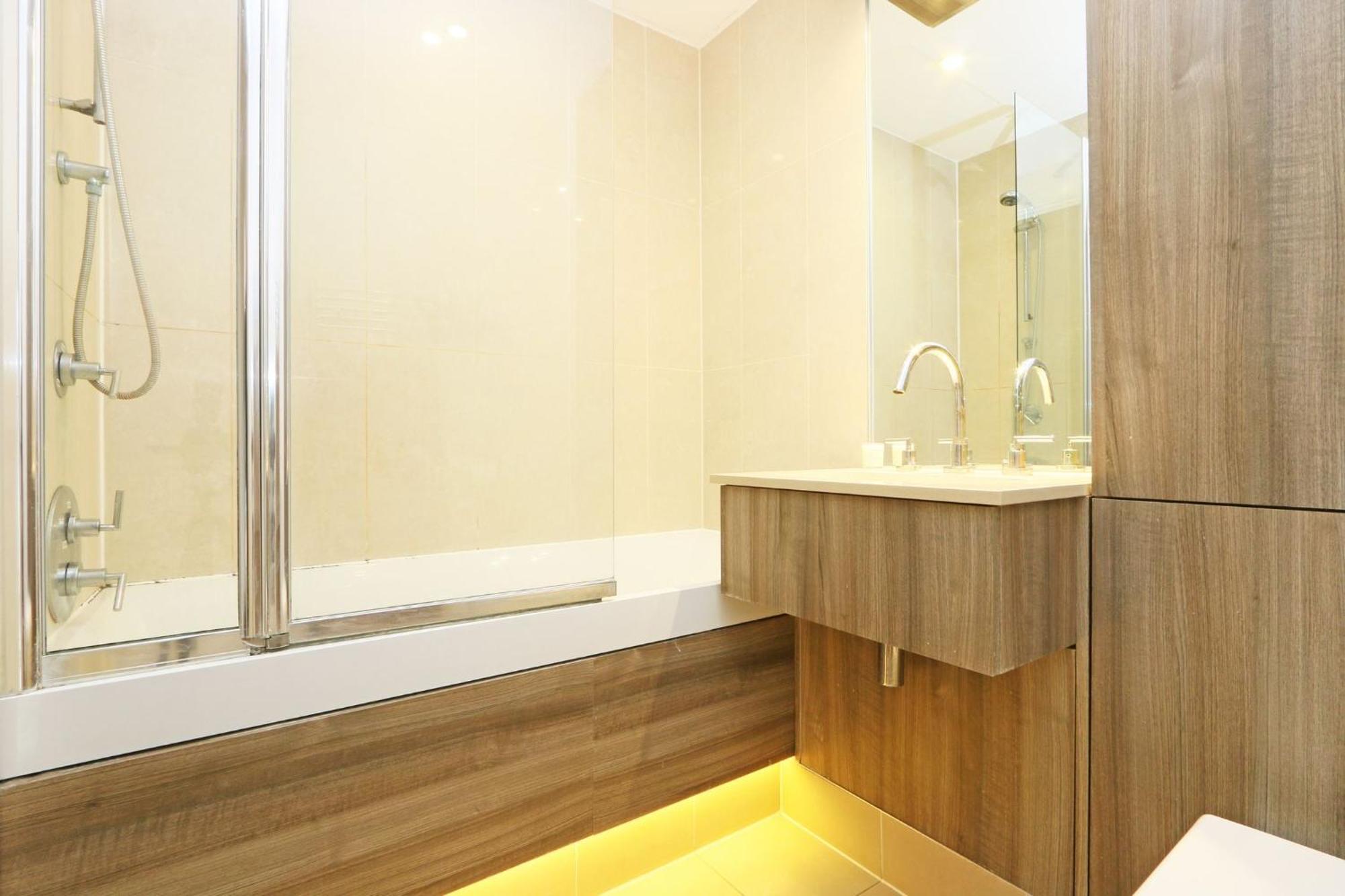 לונדון Riverside 1 Bed Apartment מראה חיצוני תמונה