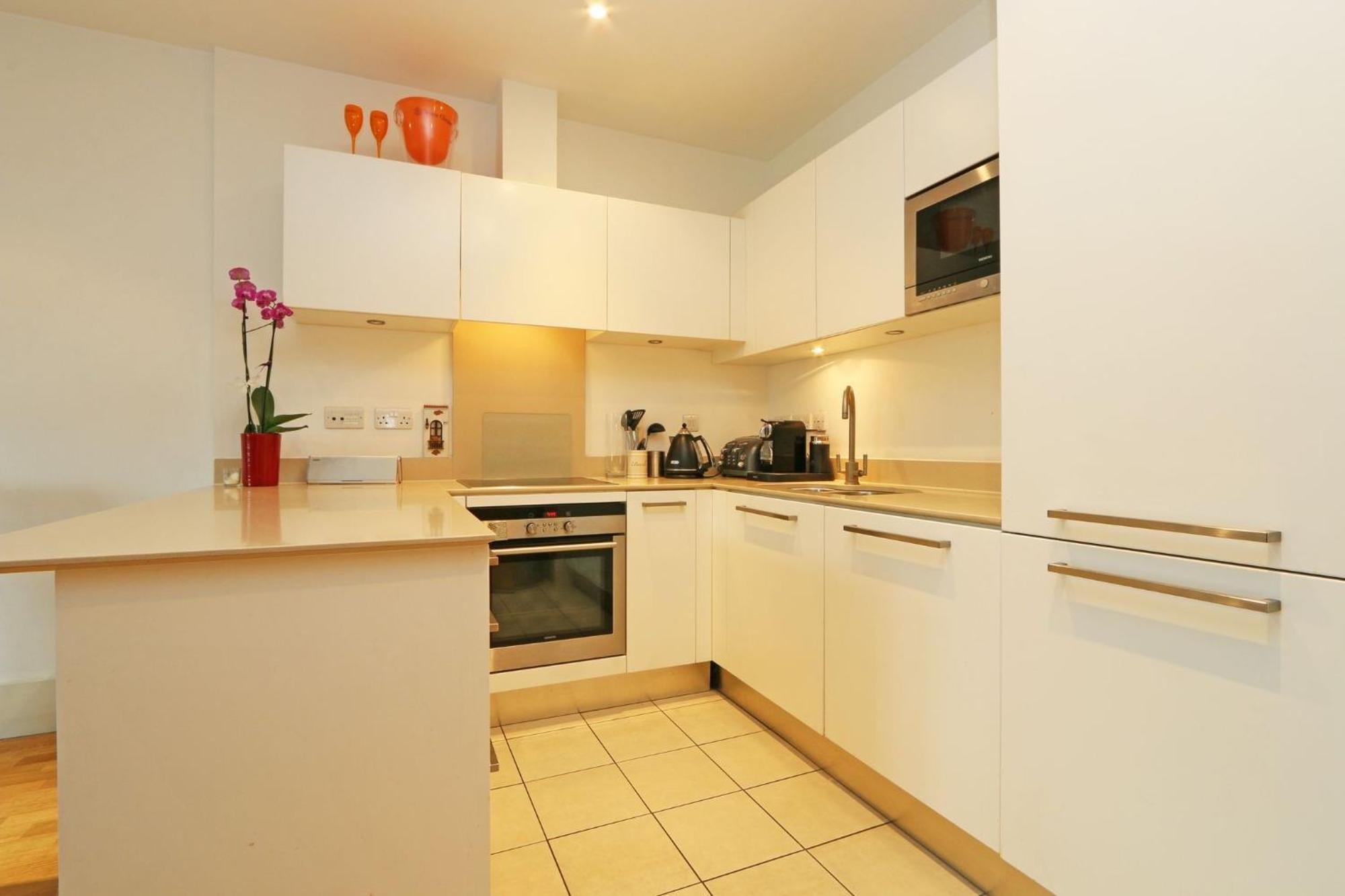 לונדון Riverside 1 Bed Apartment מראה חיצוני תמונה