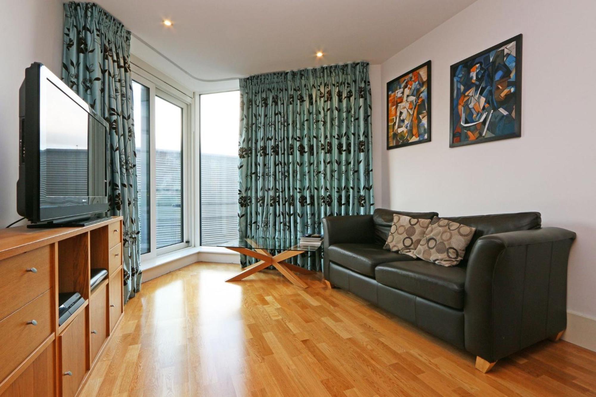 לונדון Riverside 1 Bed Apartment מראה חיצוני תמונה